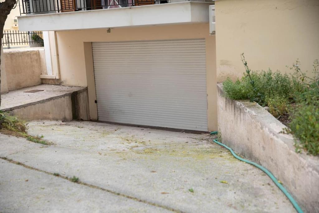Aegina Town Apartment , With Private Parking Exterior foto